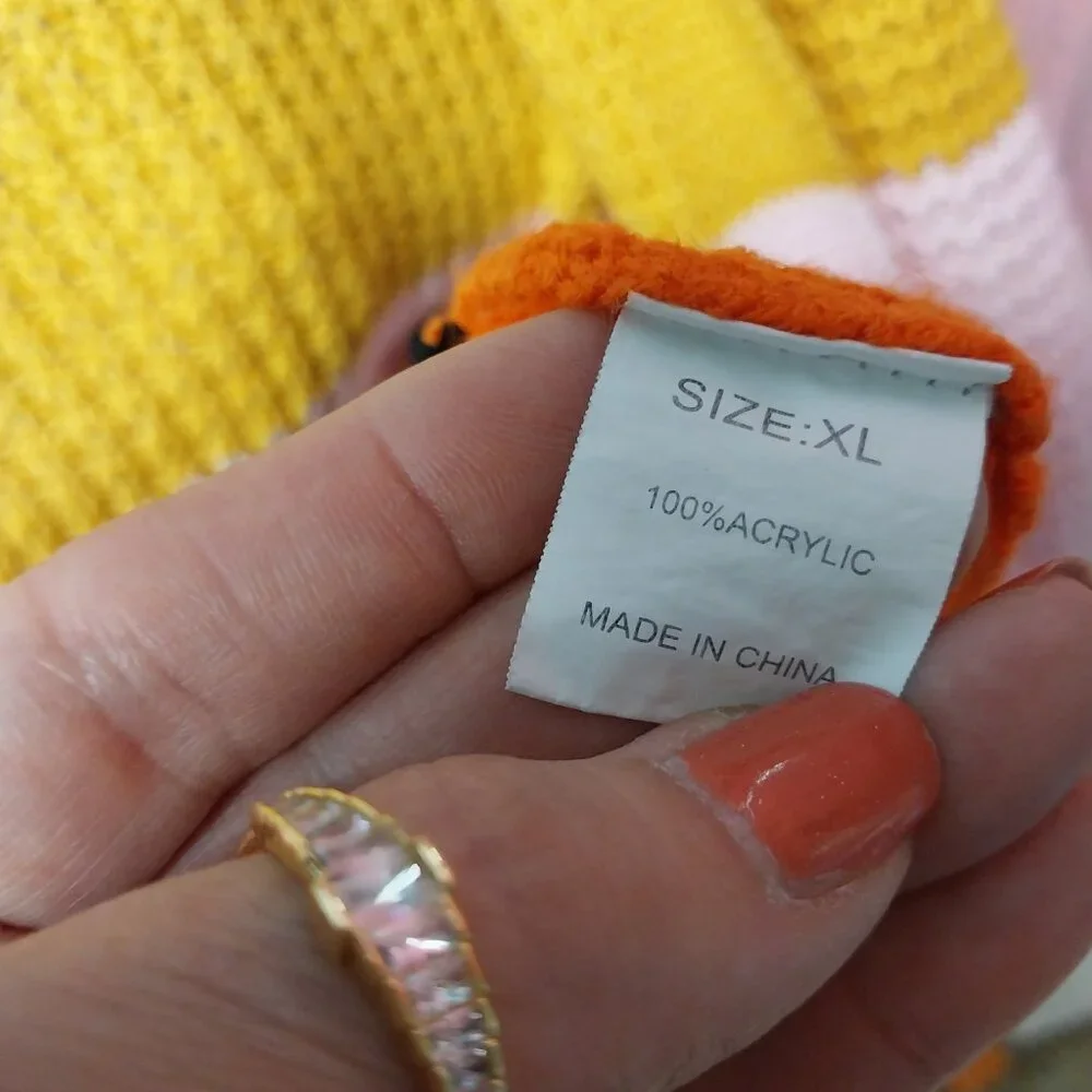 3673 Size XL Popcorn Cardigan Sweater with Applisque Flowers. - Picture 6 of 6